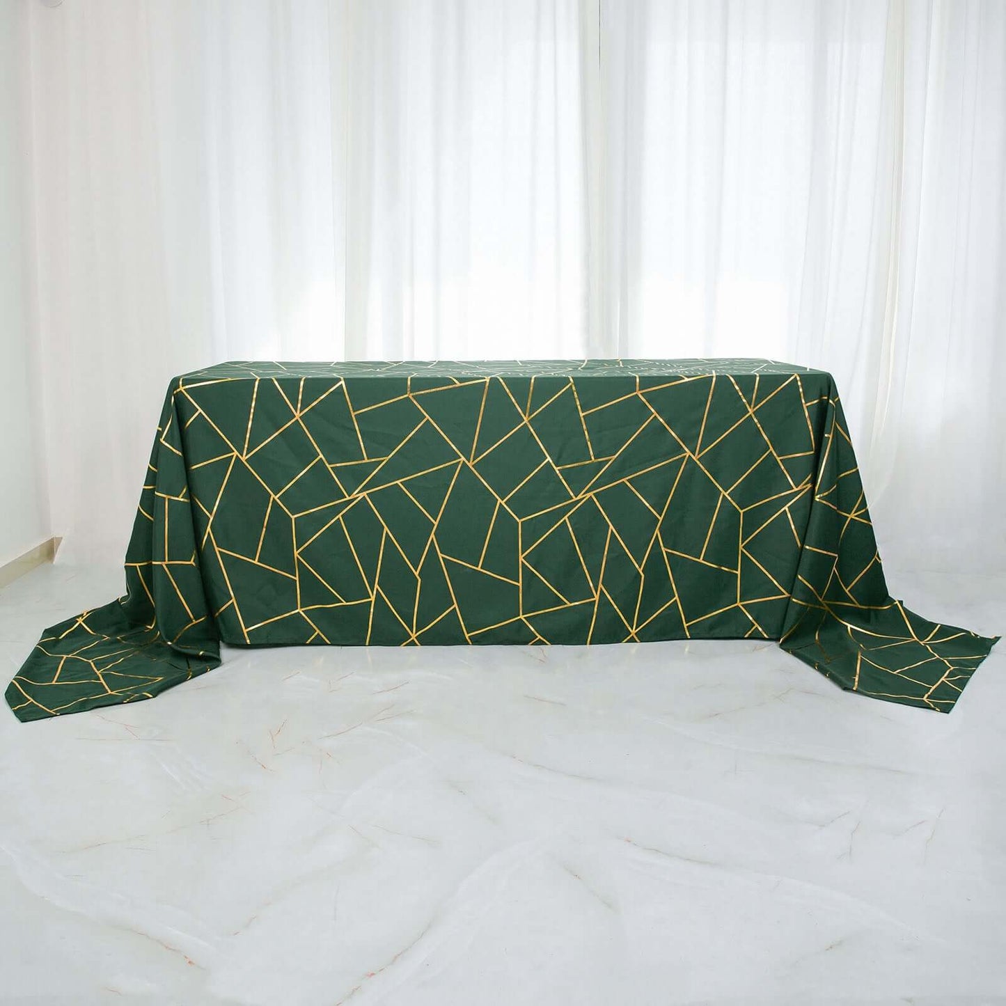 Hunter Emerald Green Seamless Rectangle Polyester Tablecloth With Gold Foil Geometric Pattern 90"x156"