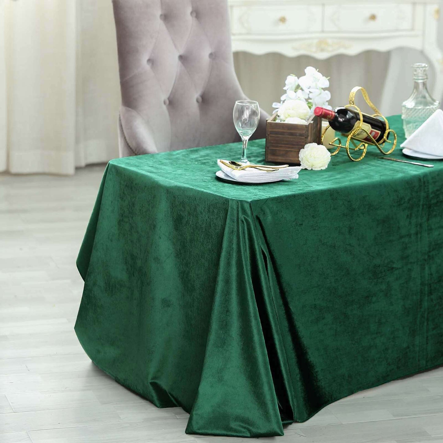 Hunter Emerald Green Seamless Premium Velvet Rectangle Tablecloth, Reusable Linen 90"x132"