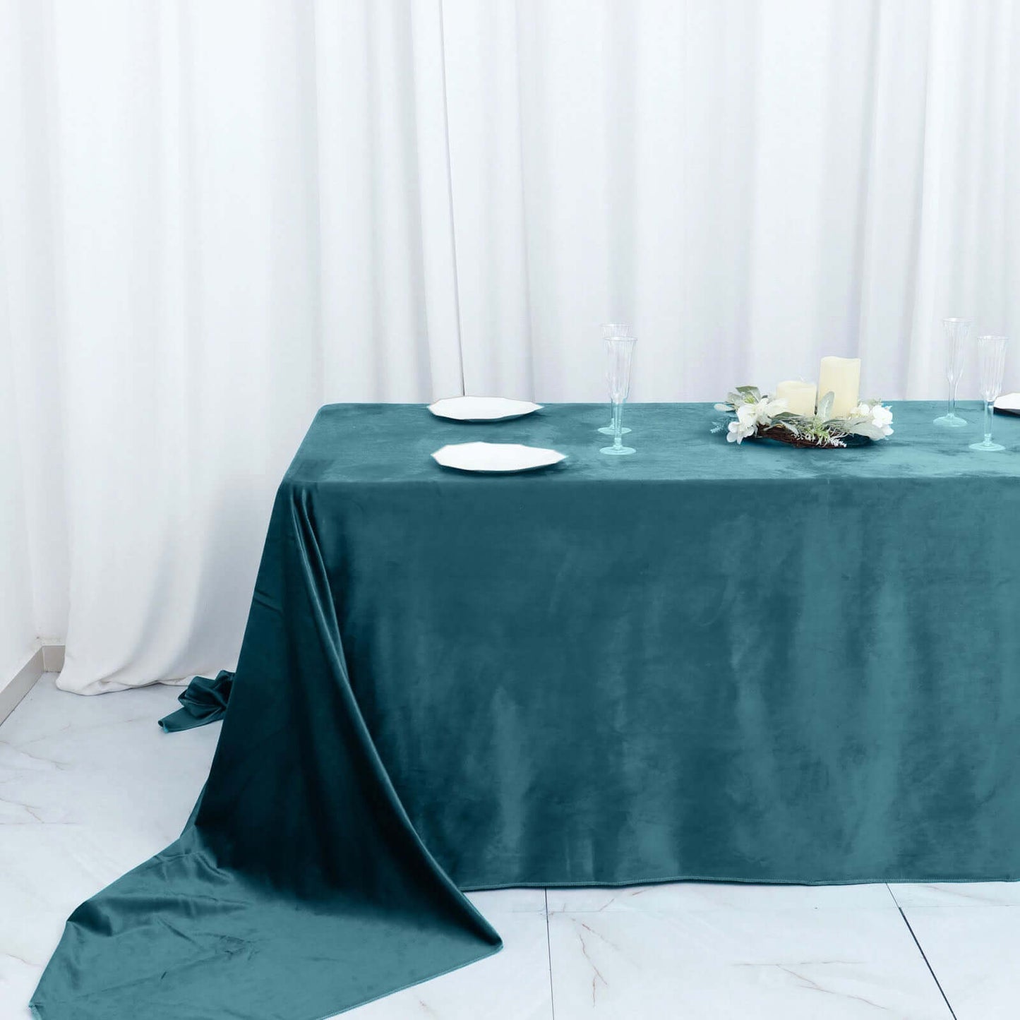 Peacock Teal Seamless Premium Velvet Rectangle Tablecloth, Reusable Linen 90"x156"