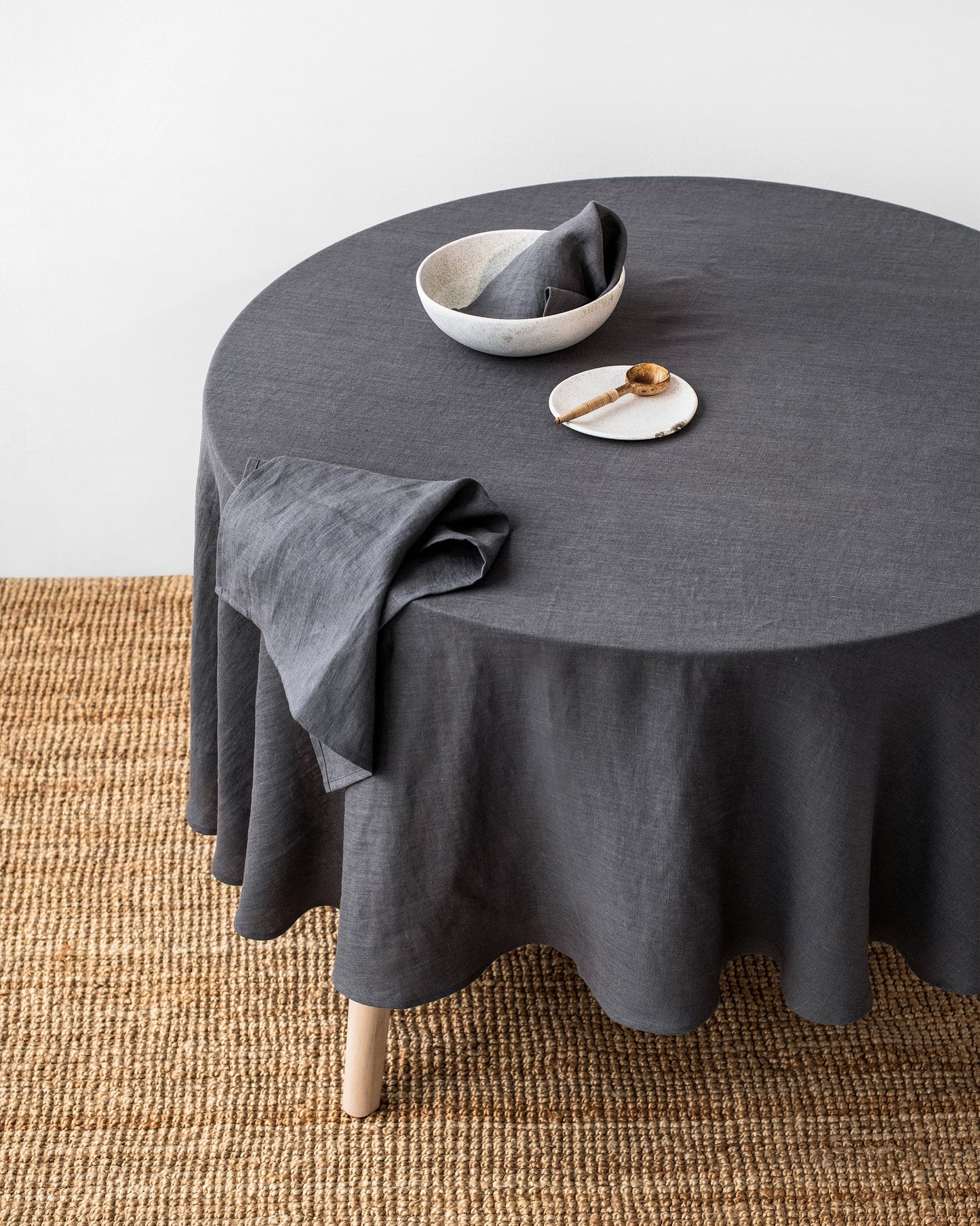 Round linen tablecloth in Charcoal gray