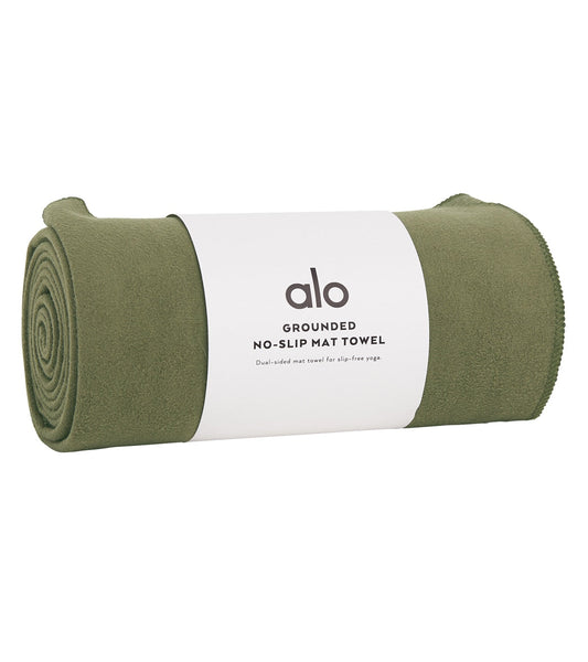 Alo Yoga Grounded No-Slip Mat Towel