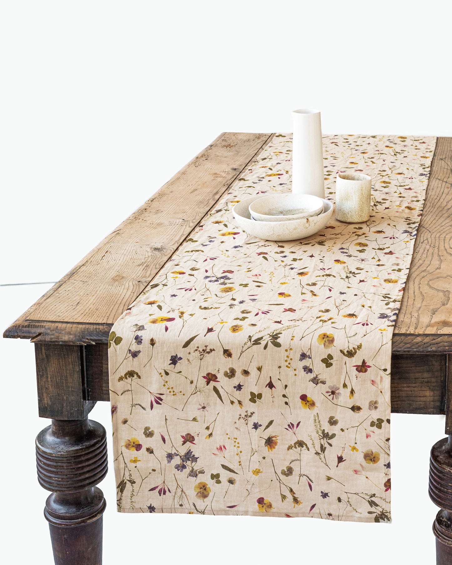 Linen table runner in Botanical print