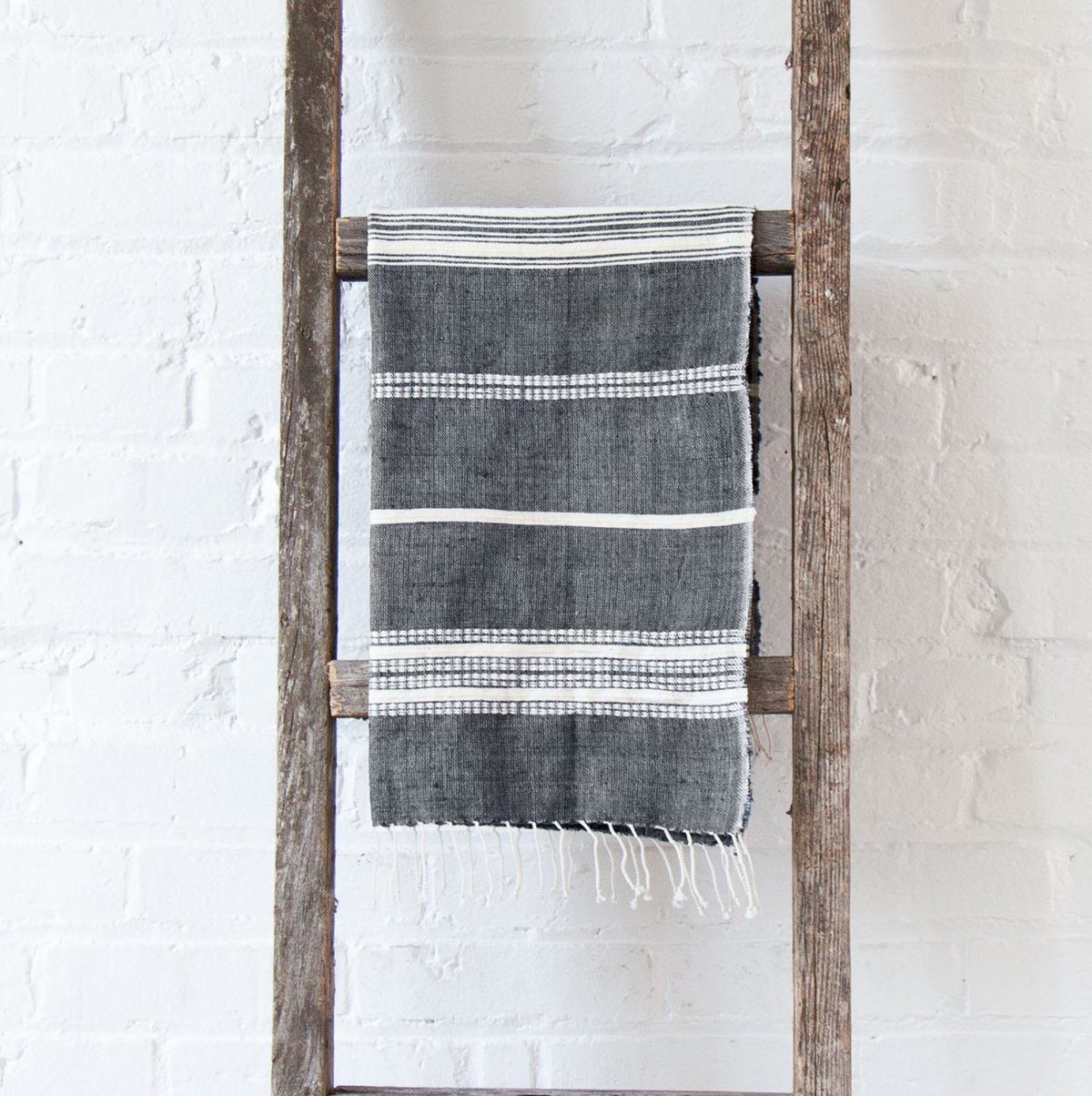 Aden Hand Towel - Gray