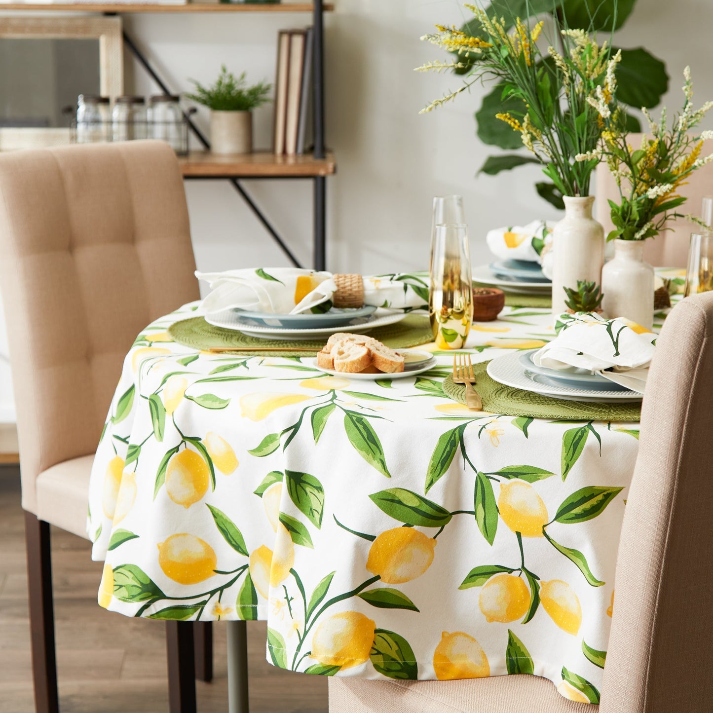 Lemon Bliss Print 70in. Round Tablecloth