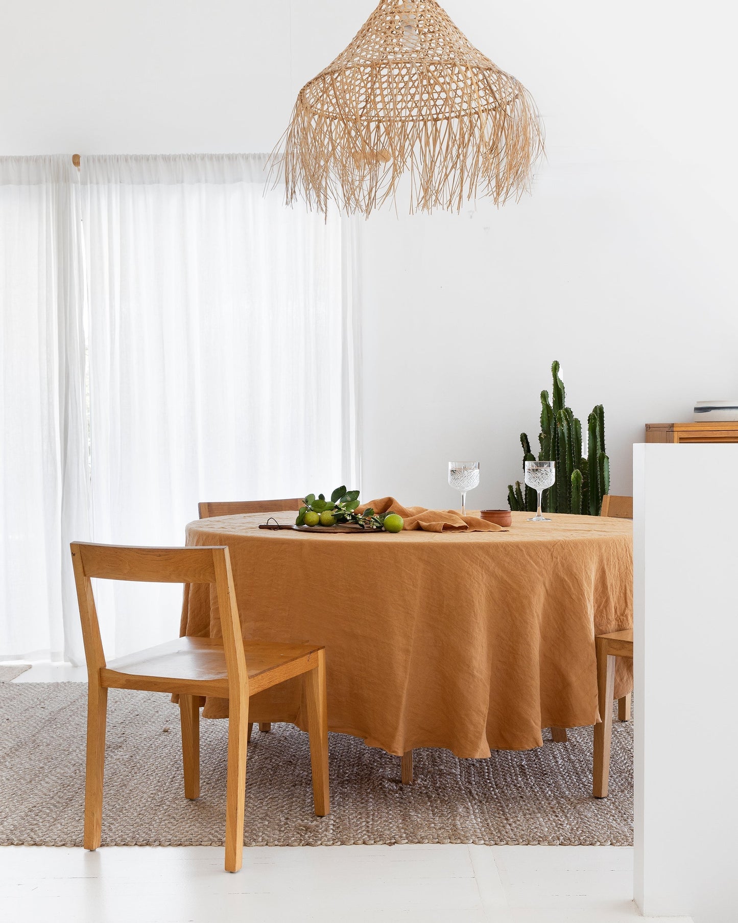 Round linen tablecloth in Tan