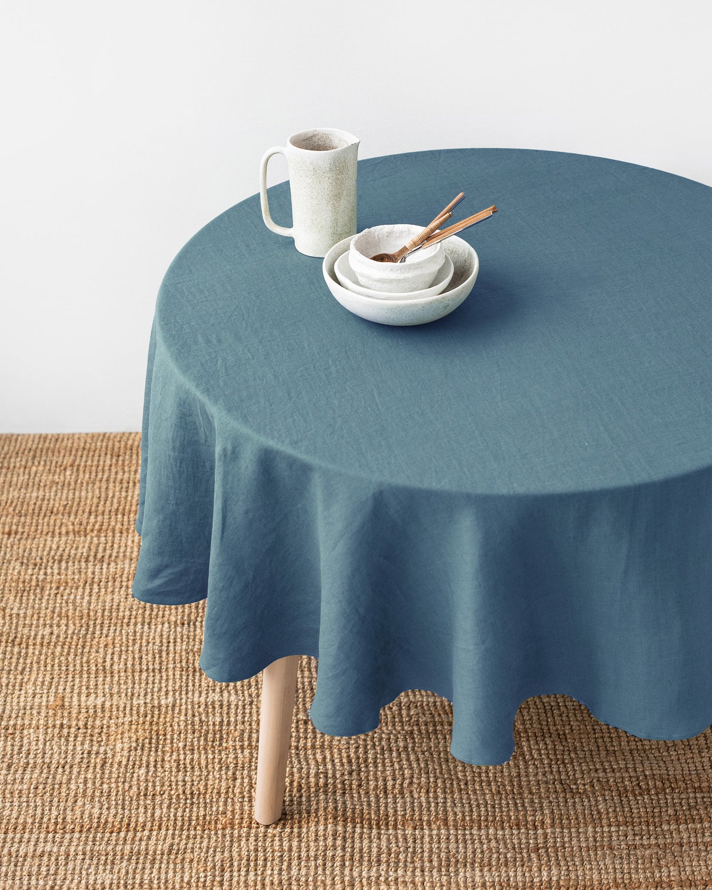 Round linen tablecloth in Gray blue