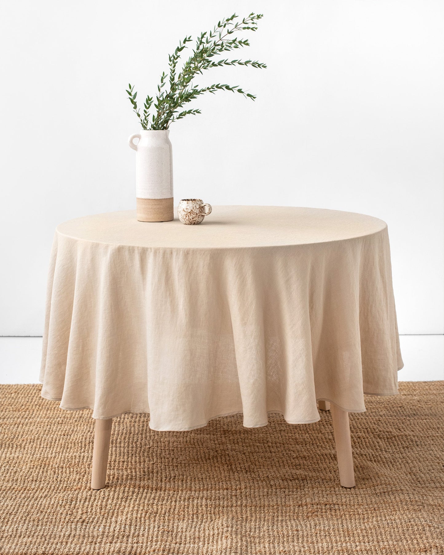 Round linen tablecloth in Natural linen